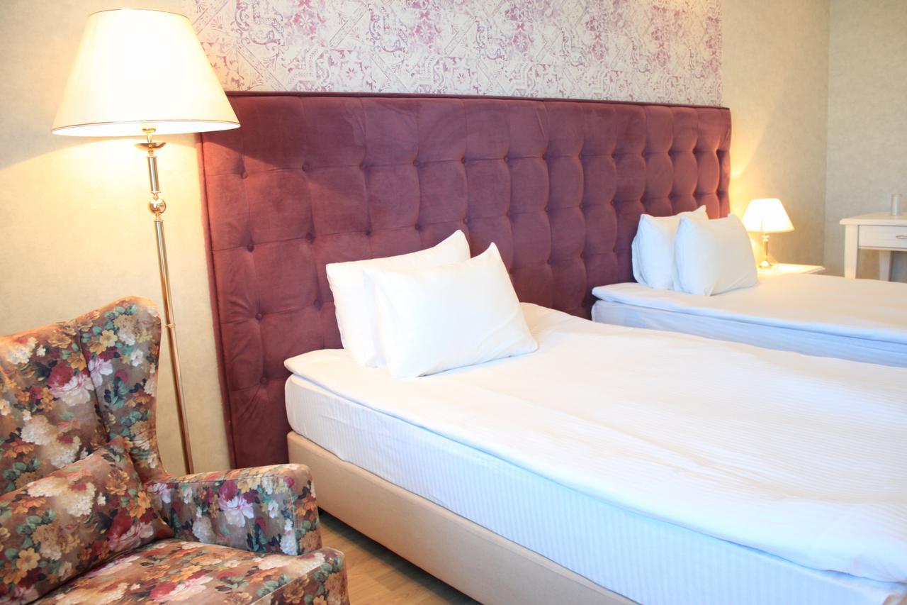 Akbulak Hotel Astana Luaran gambar