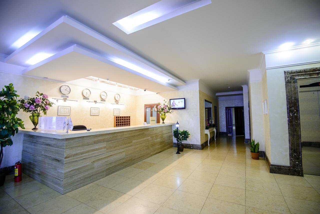 Akbulak Hotel Astana Luaran gambar
